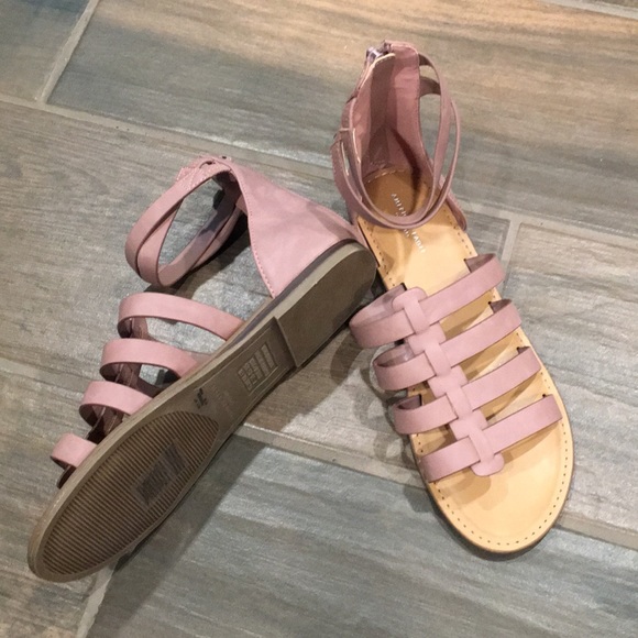 Flat sandals - Picture 4 of 4